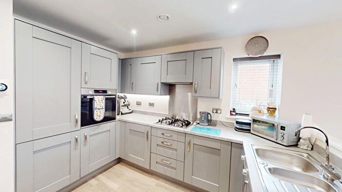3 Bedroom Semi Detached House For Sale In Watergate Close, Westhoughton, BL5