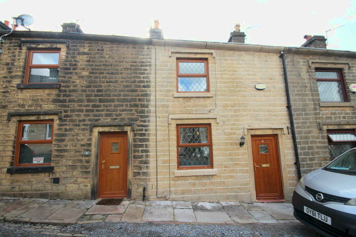 2 Bedroom Cottage To Rent In Water St, Egerton, Bolton, Greater Manchester, BL7
