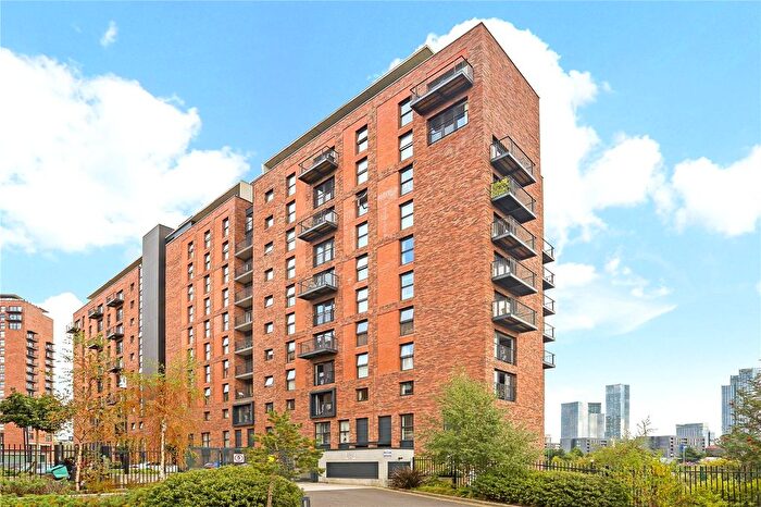 2 Bedroom Flat To Rent In Ordsall Lane, Salford, Greater Manchester, M5