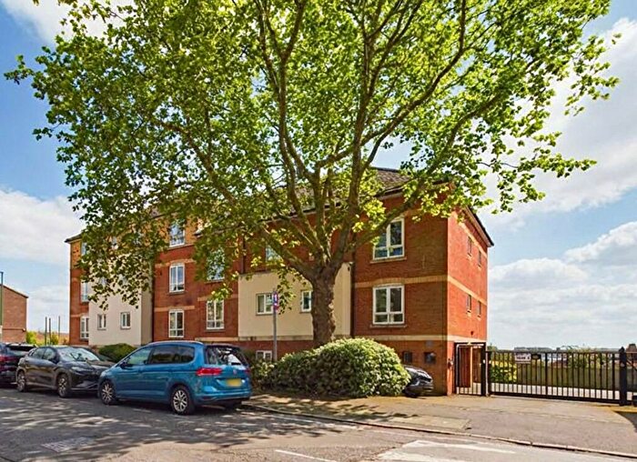 2 Bedroom Apartment For Sale In Cranmer Street, Nottingham, NG3