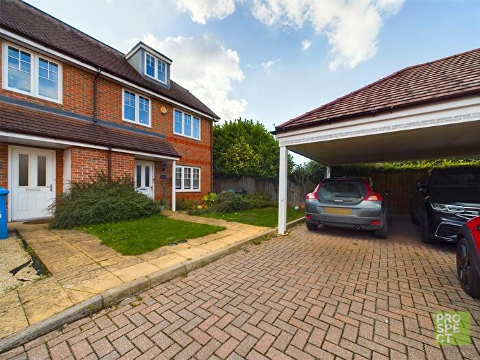 4 Bedroom Semi-Detached House To Rent In Larchfield Road, Maidenhead, Berkshire, SL6