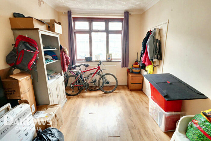 3 Bedroom End Of Terrace House For Sale In Penallta Road, Hengoed, CF82