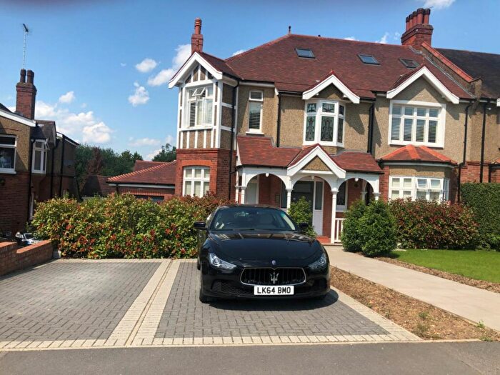 2 Bedroom Apartment To Rent In Lancaster Avenue, Cockfosters, EN4