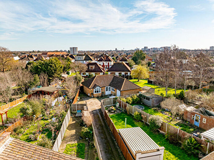 3 Bedroom Detached Bungalow For Sale In Hillborough Road, Westcliff-on-sea, SS0