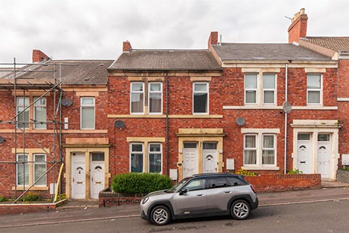 2 Bedroom Flat For Sale In Northbourne Street, Bensham, Gateshead, NE8