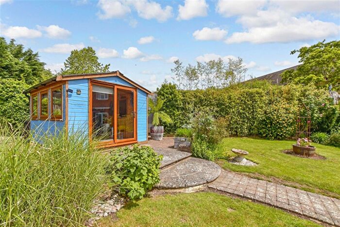 4 Bedroom Semi-Detached House For Sale In Tilden Close, High Halden, Kent, TN26