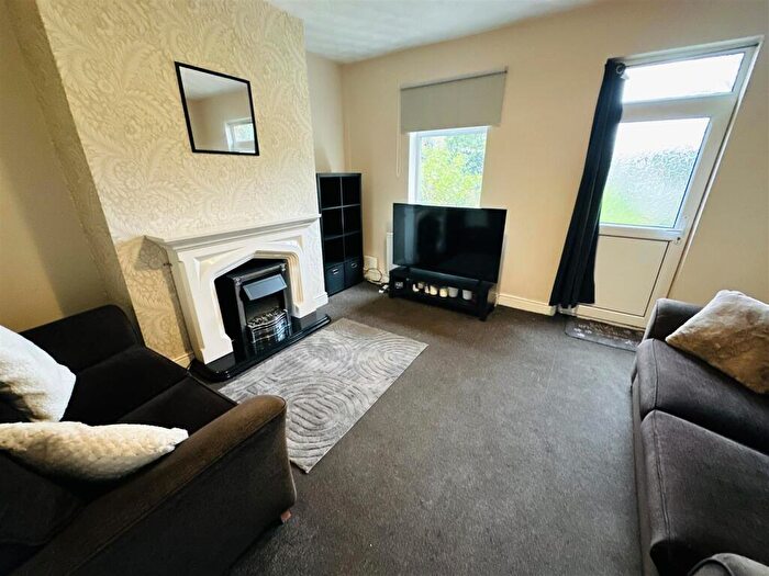 2 Bedroom Terraced House For Sale In Croysdale Terrace, Eggborough, Goole, DN14