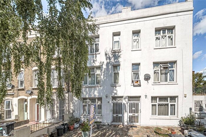 Studio To Rent In Arthur Road, Holloway, London, N7