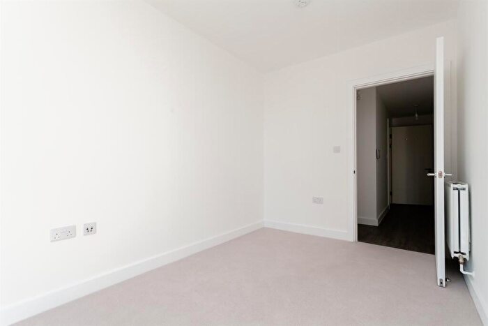 2 Bedroom Flat To Rent In Atlantic Crescent, Wembley, HA9