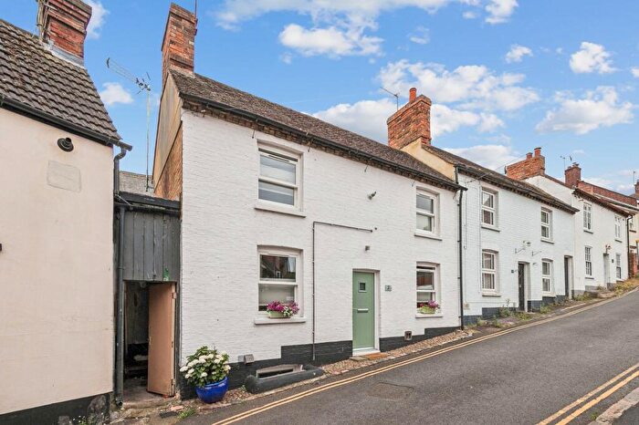 2 Bedroom Terraced House For Sale In Park Street, Ampthill, MK45