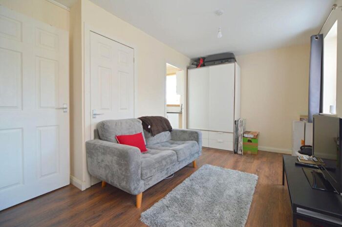 1 Bedroom Apartment To Rent In John Williams Close, Barnes House John Williams Close, SE14