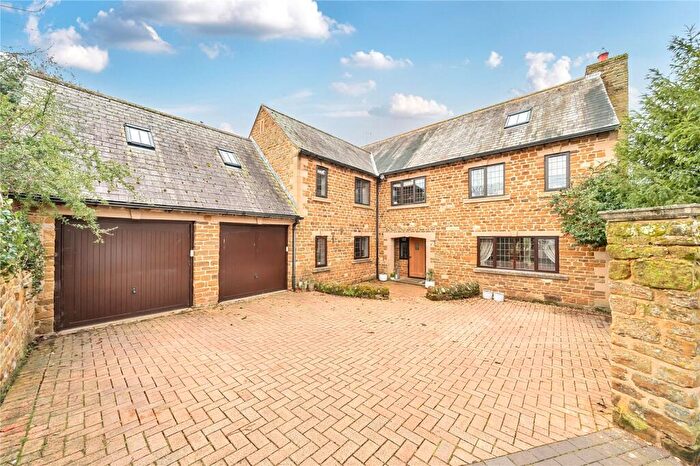 6 Bedroom Detached House For Sale In Badgers Close, Bugbrooke, Northamptonshire, NN7