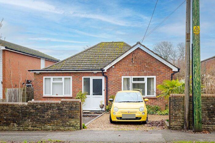 3 Bedroom Detached Bungalow For Sale In Village Green Avenue, Biggin Hill, TN16
