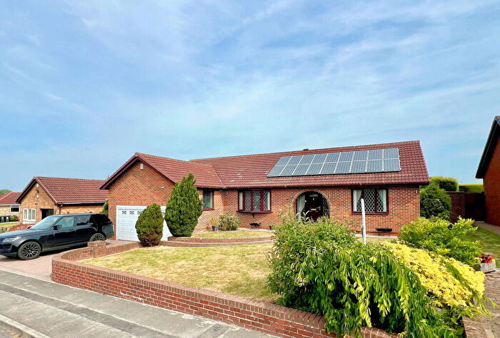 3 Bedroom Detached Bungalow For Sale In Mill Fields, Todwick, Sheffield, S26