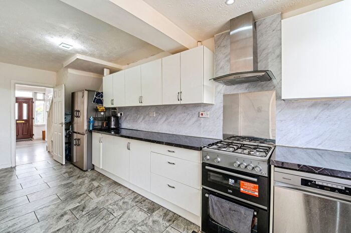 3 Bedroom End Terrace House For Sale In Sixth Avenue, Bristol, Gloucestershire, BS7