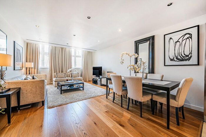 2 Bedroom Flat To Rent In Hans Cresent, London, SW1X