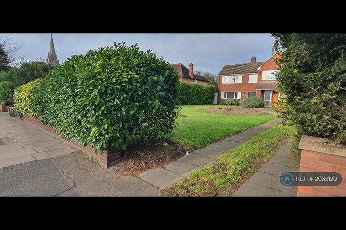 4 Bedroom Detached House To Rent In Bickley Park Road, Bromley, BR1