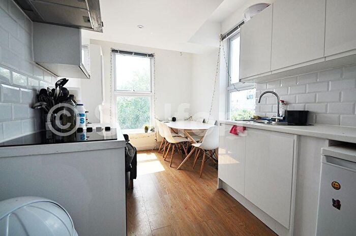 5 Bedroom Maisonette To Rent In Holloway Road, London, N7