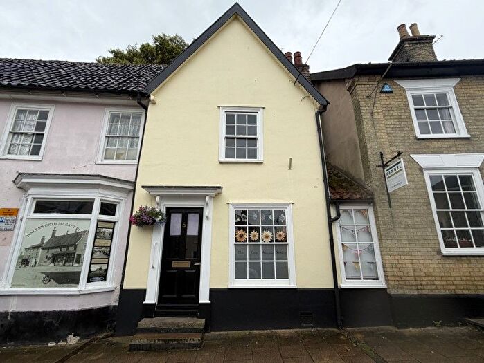 1 Bedroom Maisonette For Sale In A Market Place, Halesworth, Suffolk, IP19