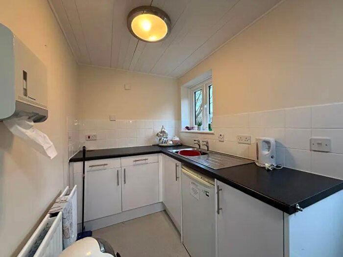 Studio For Sale In Coulsdon Road, Coulsdon, ., CR5