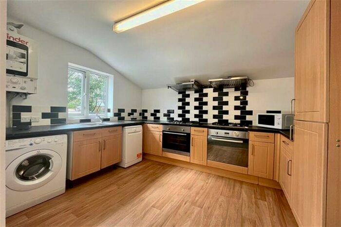 5 Bedroom Flat To Rent In Cowley, Oxford, Oxfordshire, OX4