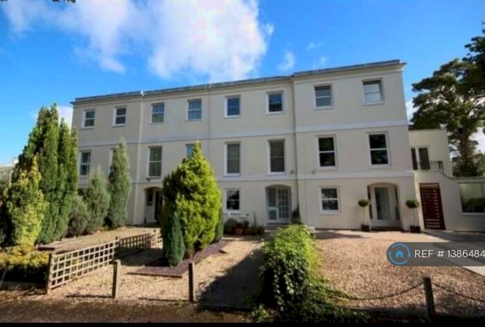 5 Bedroom Terraced House To Rent In Keynsham Bank, Cheltenham, GL52