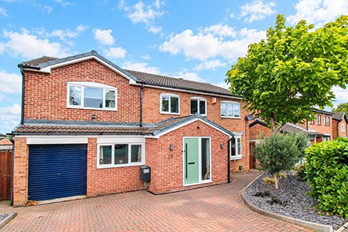 4 Bedroom Detached House For Sale In Woodthorpe Park Drive, Sandal, Wakefield, WF2
