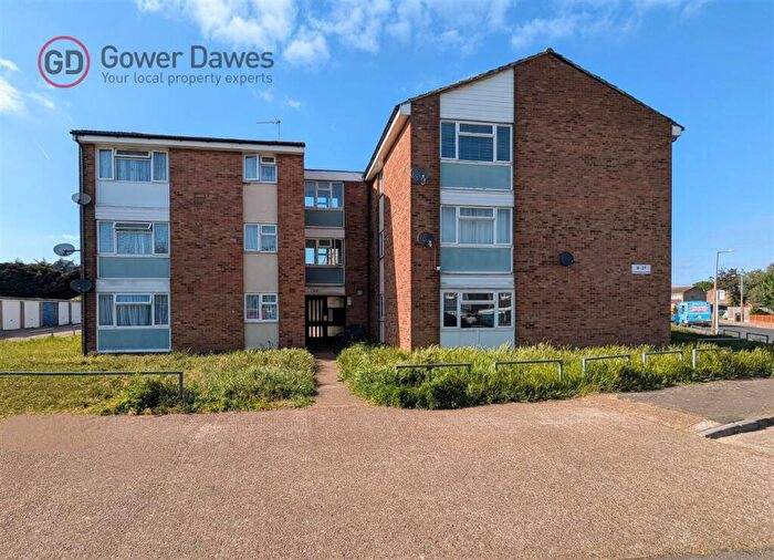 2 Bedroom Apartment For Sale In Coronation Avenue, East Tilbury, RM18