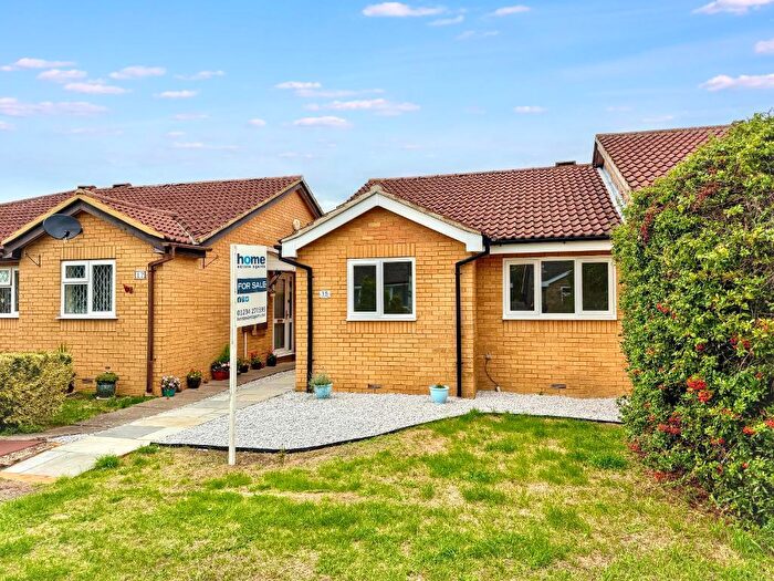 2 Bedroom Bungalow For Sale In Belvoir Walk, Bedford, MK41