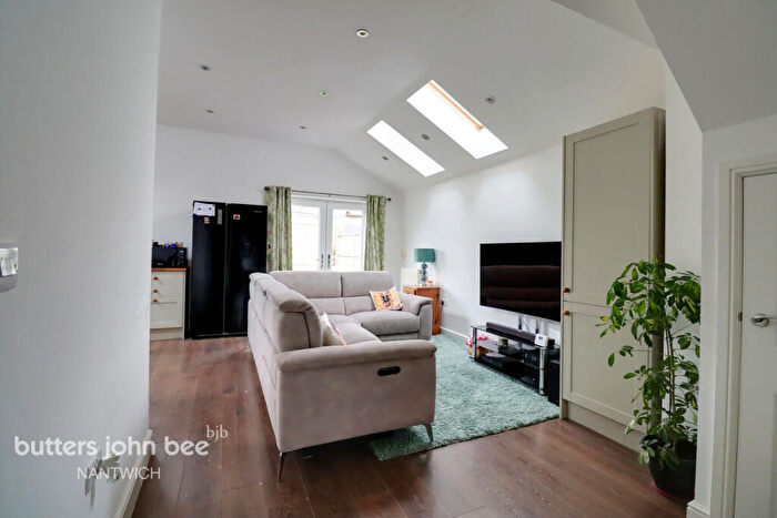 3 Bedroom Detached House For Sale In Main Road, Crewe, CW2