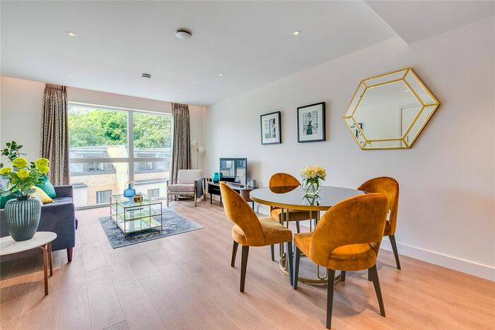 2 Bedroom Flat To Rent In Cawthorn Apartments, Fulham High Street, SW6