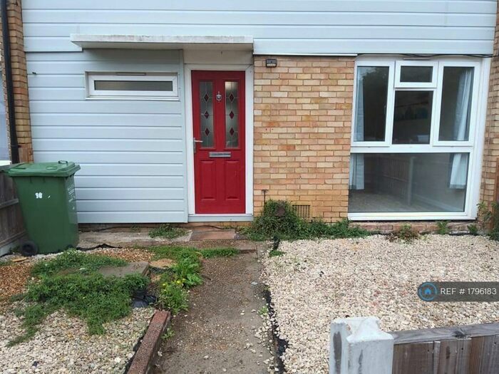 5 Bedroom Semi-Detached House To Rent In Lincoln Road, Basildon, SS14
