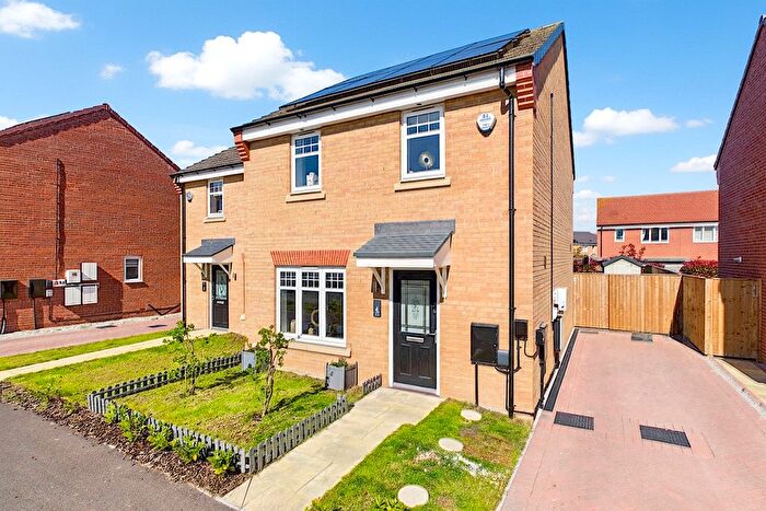 3 Bedroom Semi-Detached House For Sale In Cross Grove, Pocklington, York, YO42
