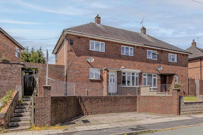 3 Bedroom Semi-Detached House For Sale In Macdonald Crescent, Stoke On Trent, ST3