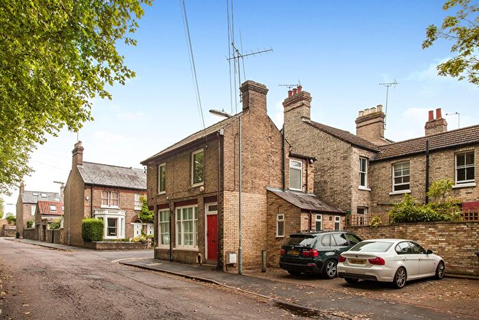 1 Bedroom Flat To Rent In Carlyle Road, Cambridge, CB4