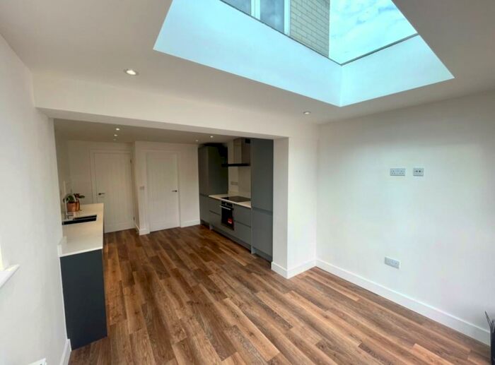 4 Bedroom House To Rent In Spring Close, Huntingdon, PE29