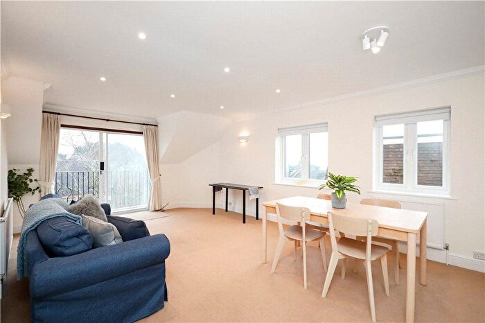 2 Bedroom Flat For Sale In Gordon Court, A The Downs, SW20