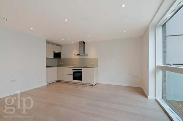 1 Bedroom Flat To Rent In Fouberts Place, London, W1F