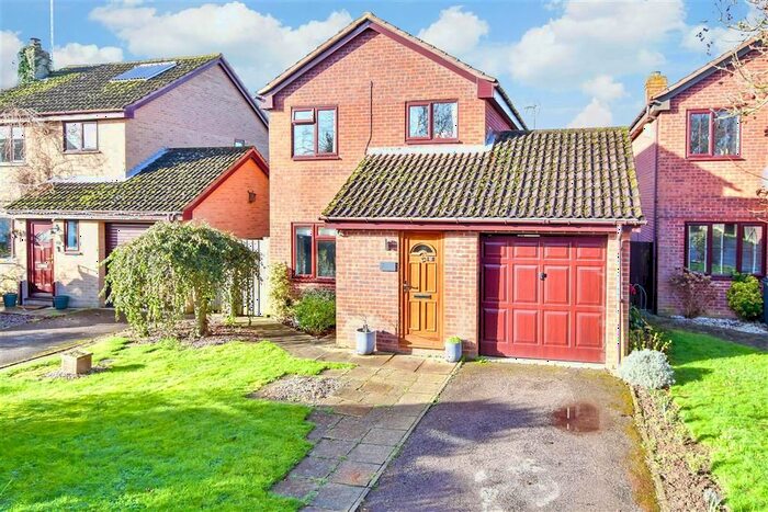 3 Bedroom Detached House For Sale In Meades Close, Marden, Tonbridge, Kent, TN12