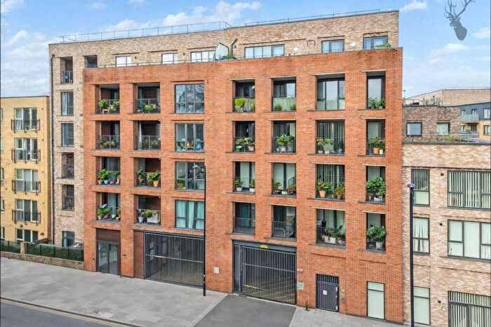 2 Bedroom Apartment For Sale In Bow Road, Acacia House, E3