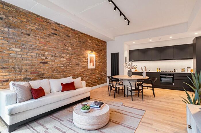 2 Bedroom Flat For Sale In Banner Street, St Lukes, EC1Y