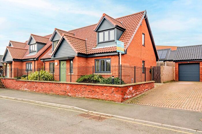3 Bedroom Cottage For Sale In Upper Staithe Road, Stalham, NR12