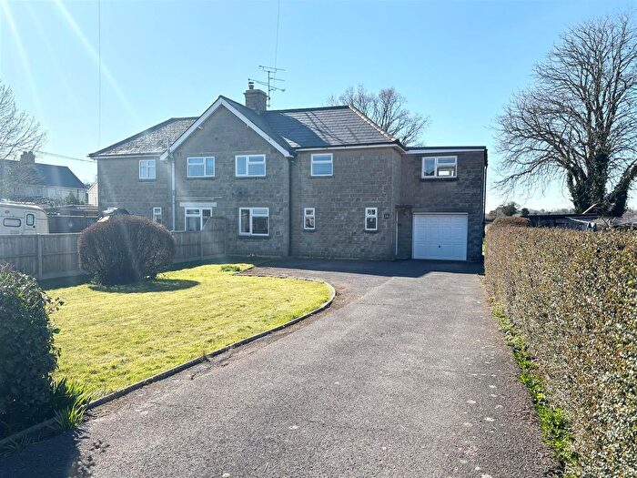 3 Bedroom Semi-Detached House For Sale In Stoneylawn, Marnhull, Sturminster Newton, DT10