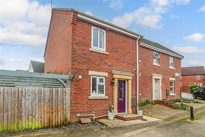 2 Bedroom End Terrace House For Sale In Griffin Close, Singleton, Kent, TN23