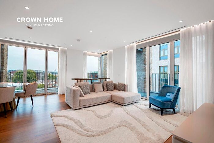 2 Bedroom Flat To Rent In Sovereign Court, Jubilee Walk, Postmark, WC1X