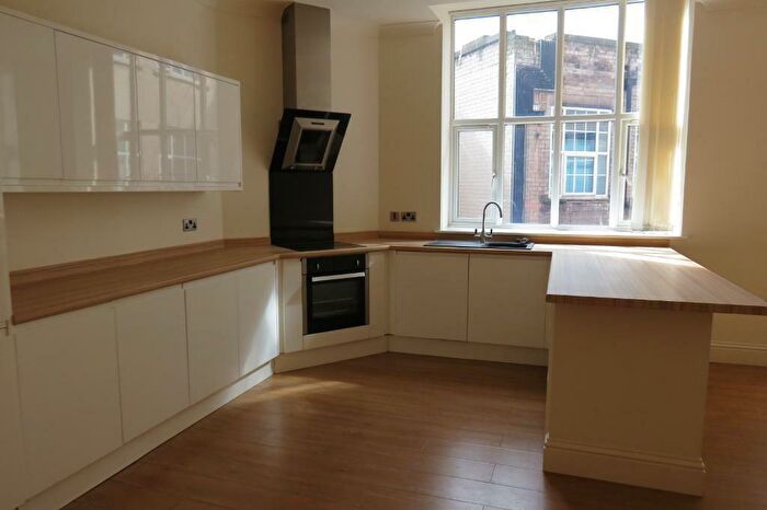 2 Bedroom Flat To Rent In Ferensway, Hull, HU2