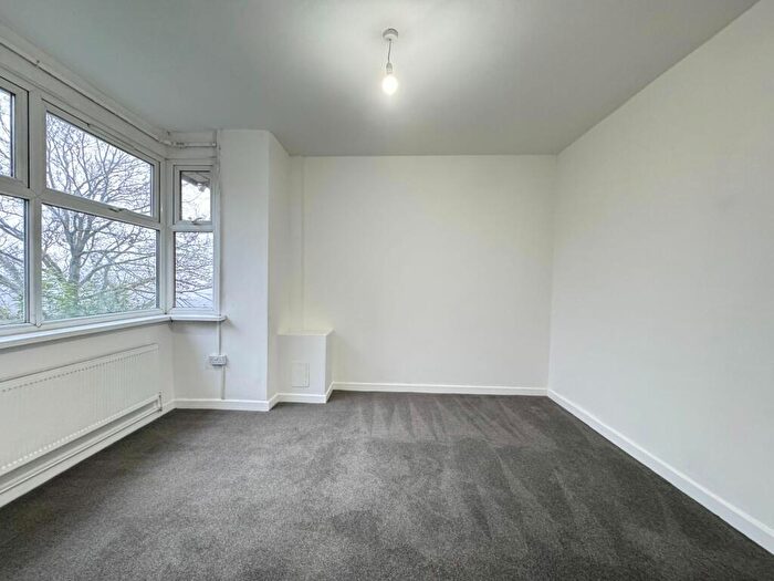 2 Bedroom Bungalow To Rent In Hillview Bungalow, Llantrisant Road, Graig, Pontypridd, CF37