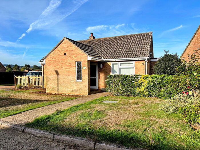 2 Bedroom Bungalow To Rent In Woodhall Drive, Sandown, Isle Of Wight, PO36