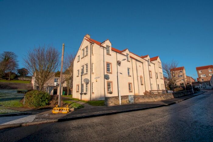 2 Bedroom Flat To Rent In St Serfs, Dysart, KY1