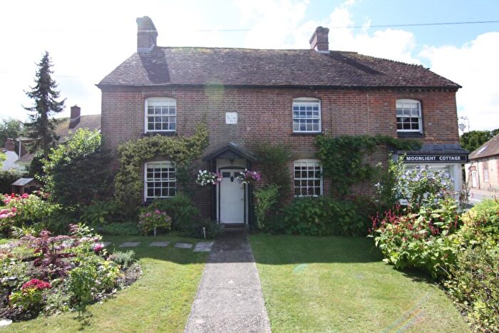 4 Bedroom Cottage To Rent In Moonlight Cottage, Cocking, Midhurst, GU29